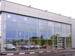 Остекление автосалонов
